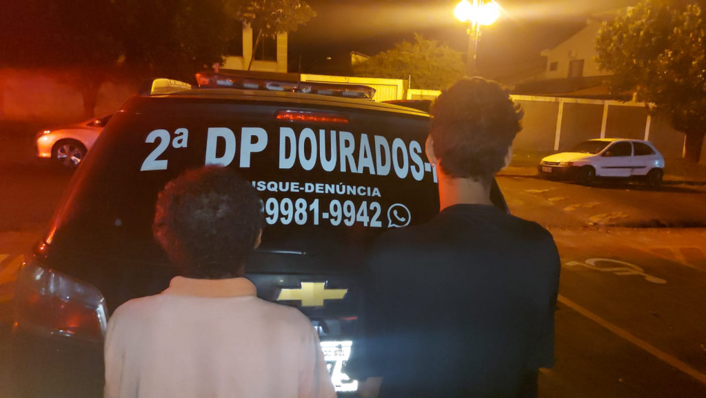 Dupla foi conduzida à delegacia de Polícia Civil; Foto: Polícia Civil