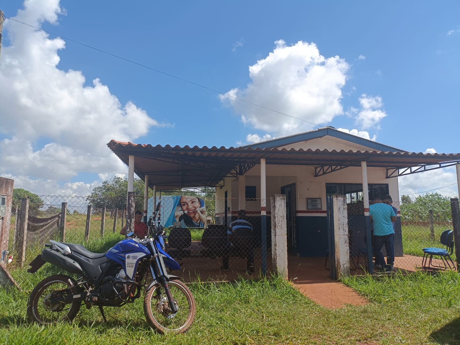 Local onde é feito o atendimento da população no Assentamento Dorclina Folador. (Foto: Assessoria)