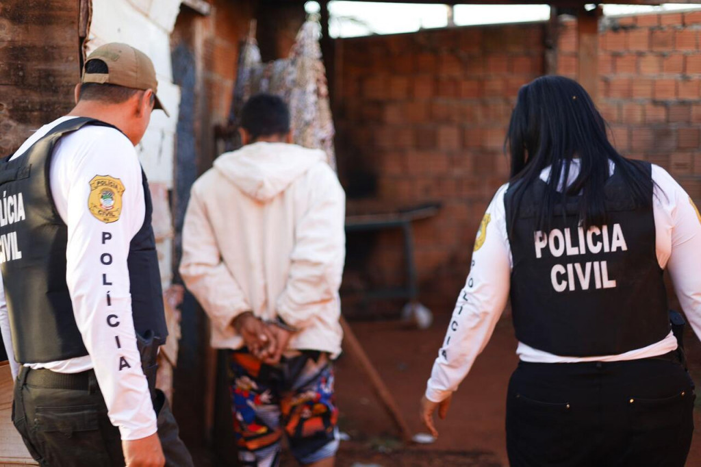 Em Campo Grande um dos alvos trocou tiros com a polícia ao tentar fugir; Foto: Polícia Civil