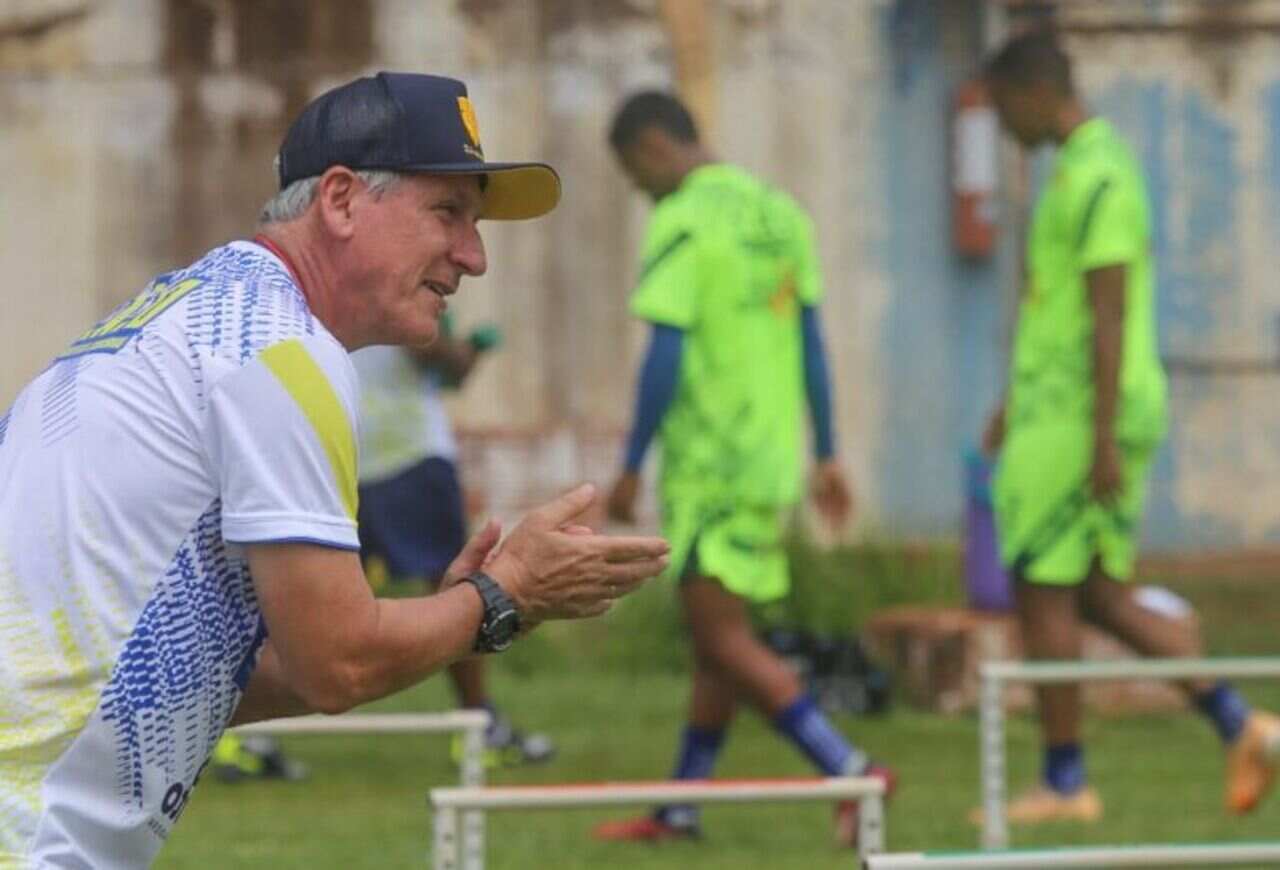 Demissão foi anunciada no domingo (Foto: reprodução, Franz Mendes)