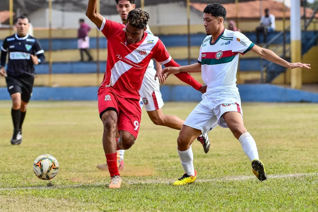 Derrotada no primeiro turno, Lusa deu o troco ao Colorado (Foto: Luciano Muta)