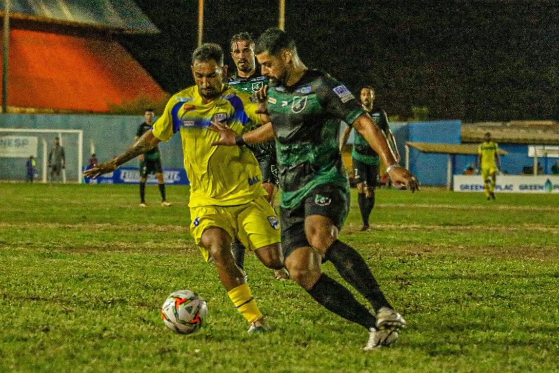 Pantanal e DAC se enfrentaram pela primeira vez com jogo equilibrado e sem vencedor (Foto: Rodrigo Moreira/FFMS)